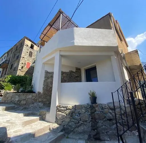 בית נופש Maison De Caractere, Zilia, Au Pied Du Montegrossu *